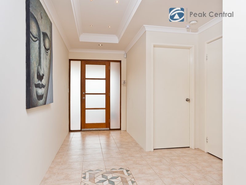 13 Jurien Way, Hammond Park WA 6164