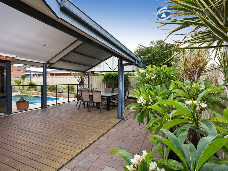 13 Jurien Way, Hammond Park WA 6164