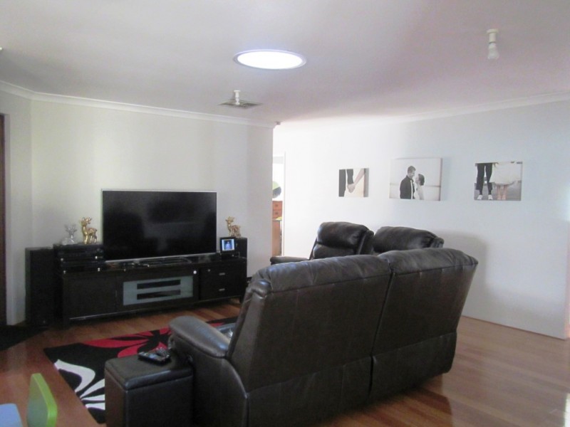 13 Fabales Close, Beeliar WA 6164