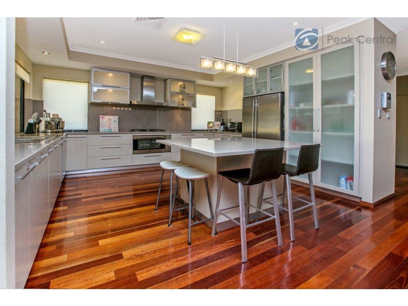 17 Columbus Loop, Success WA 6164