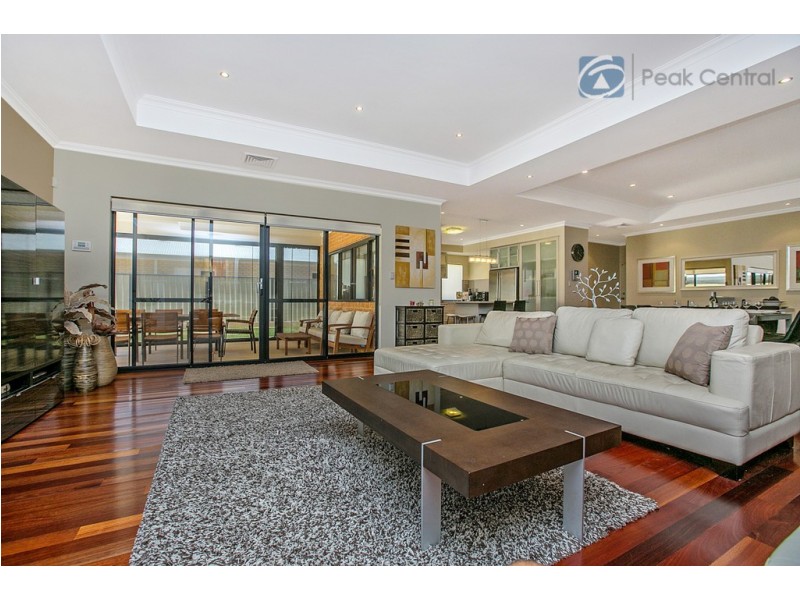 17 Columbus Loop, Success WA 6164