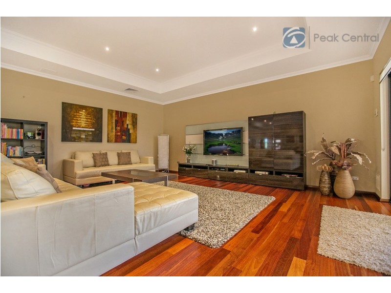 17 Columbus Loop, Success WA 6164