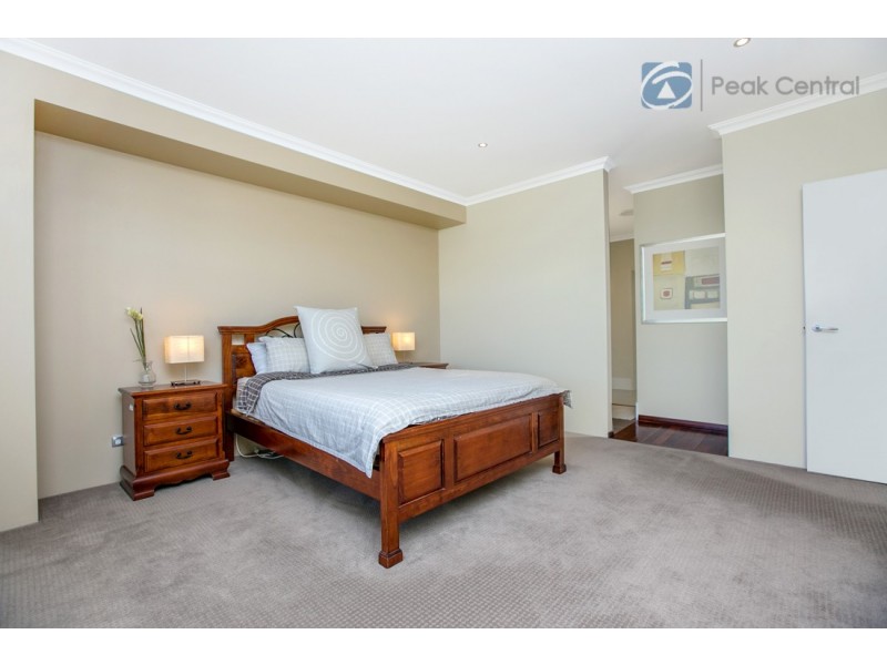 17 Columbus Loop, Success WA 6164