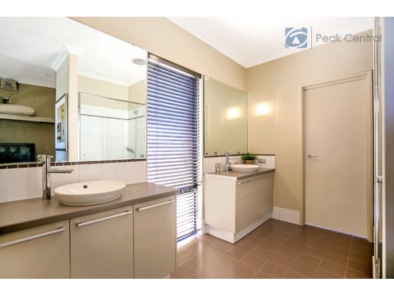 17 Columbus Loop, Success WA 6164