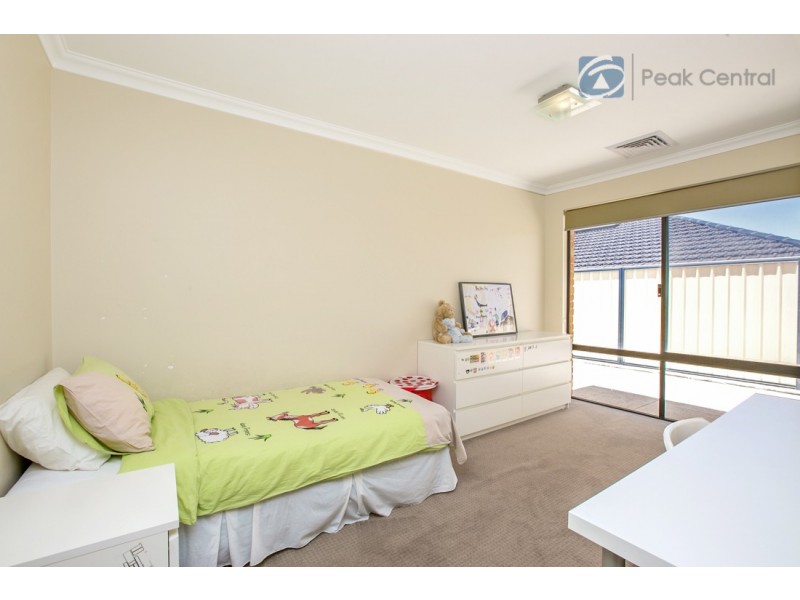 17 Columbus Loop, Success WA 6164