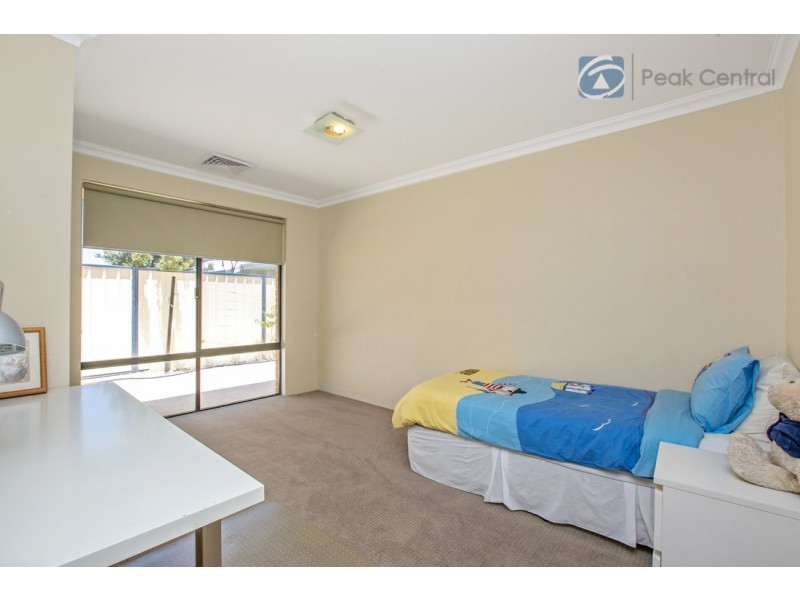 17 Columbus Loop, Success WA 6164