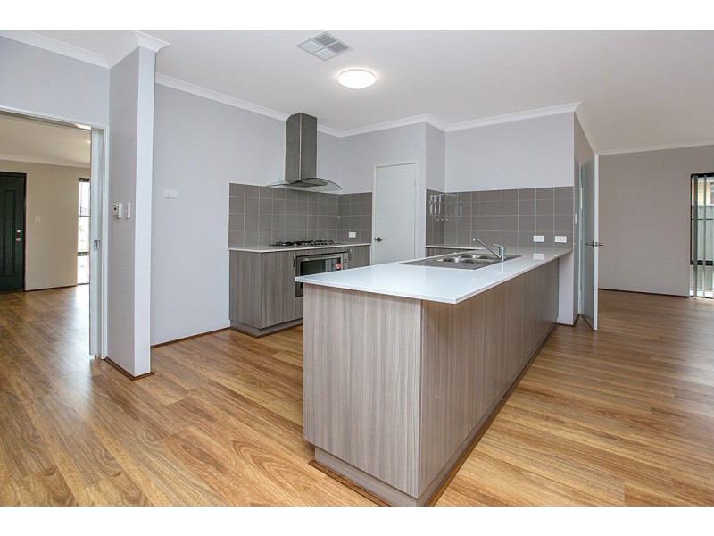16 Clementine Boulevard, Banjup WA 6164