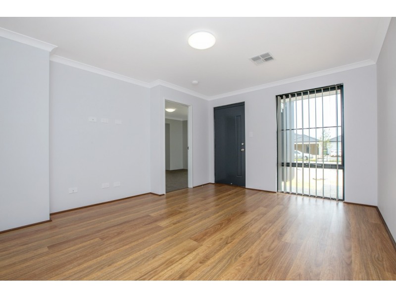 16 Clementine Boulevard, Banjup WA 6164