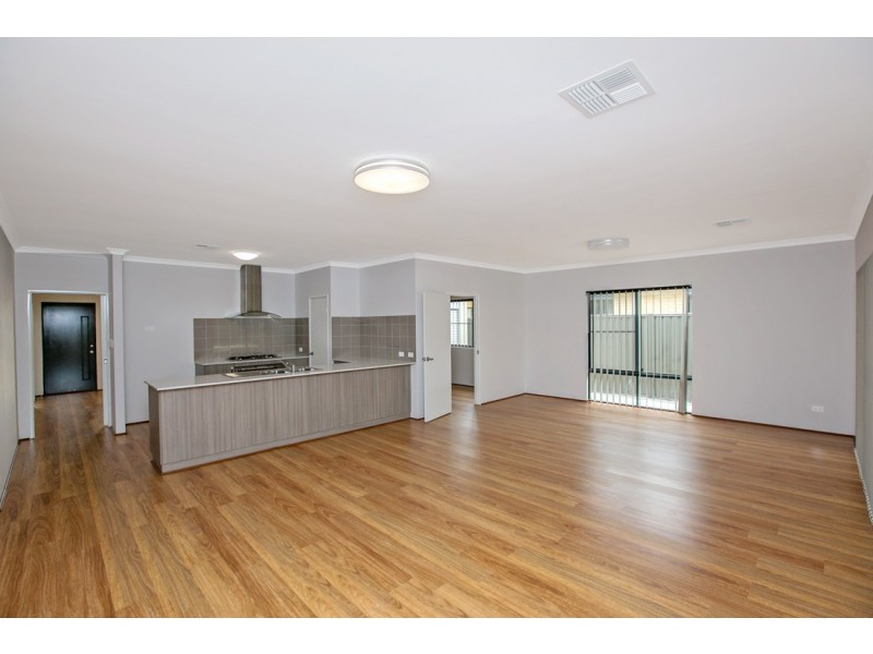 16 Clementine Boulevard, Banjup WA 6164