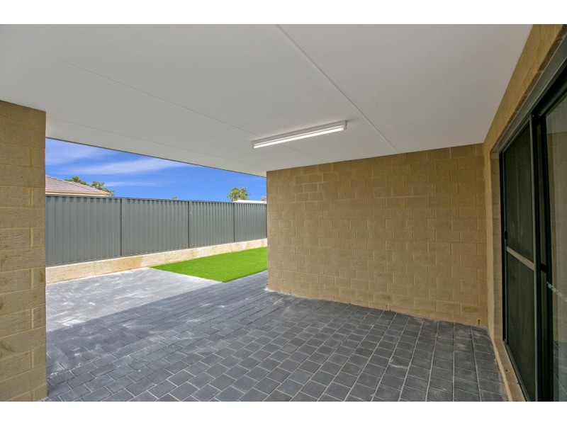 16 Clementine Boulevard, Banjup WA 6164