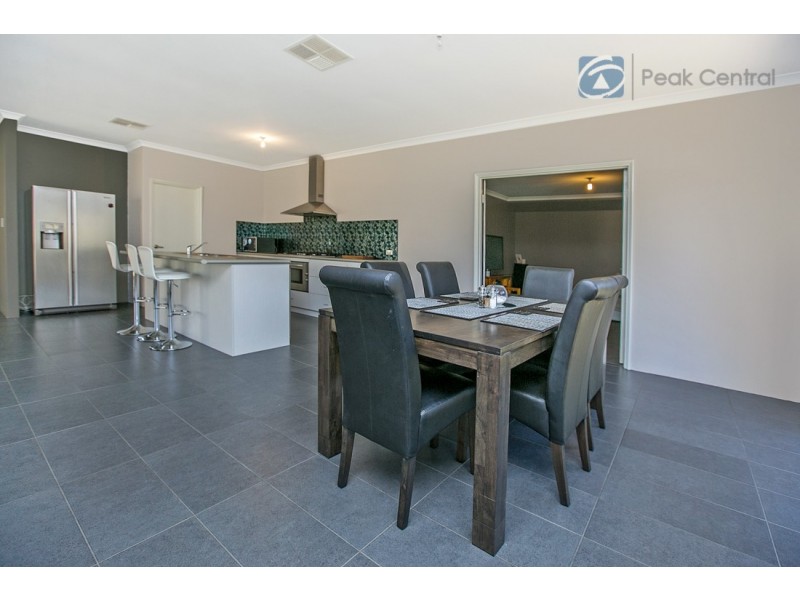 36 Jacksonia Promenade, Success WA 6164