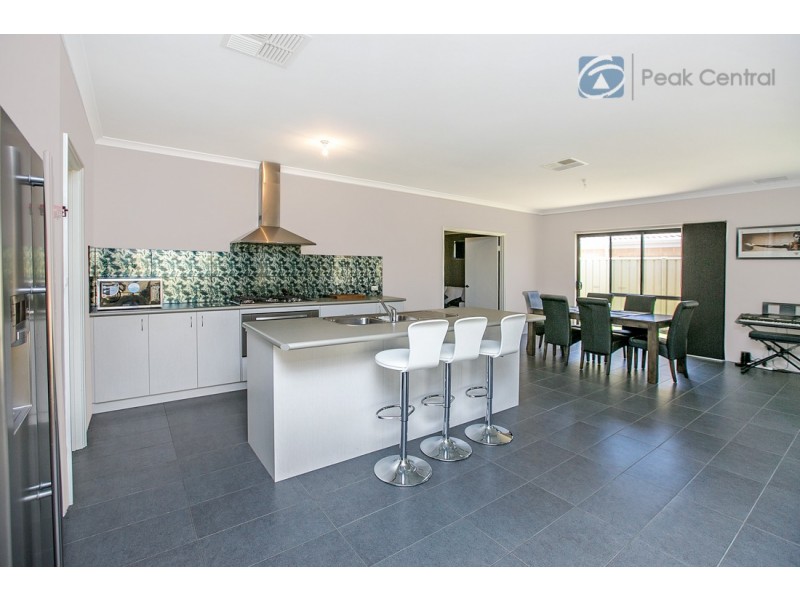 36 Jacksonia Promenade, Success WA 6164