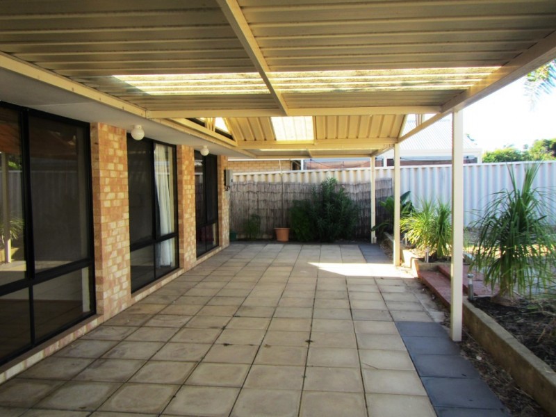 40 Woodmore Road, Langford WA 6147