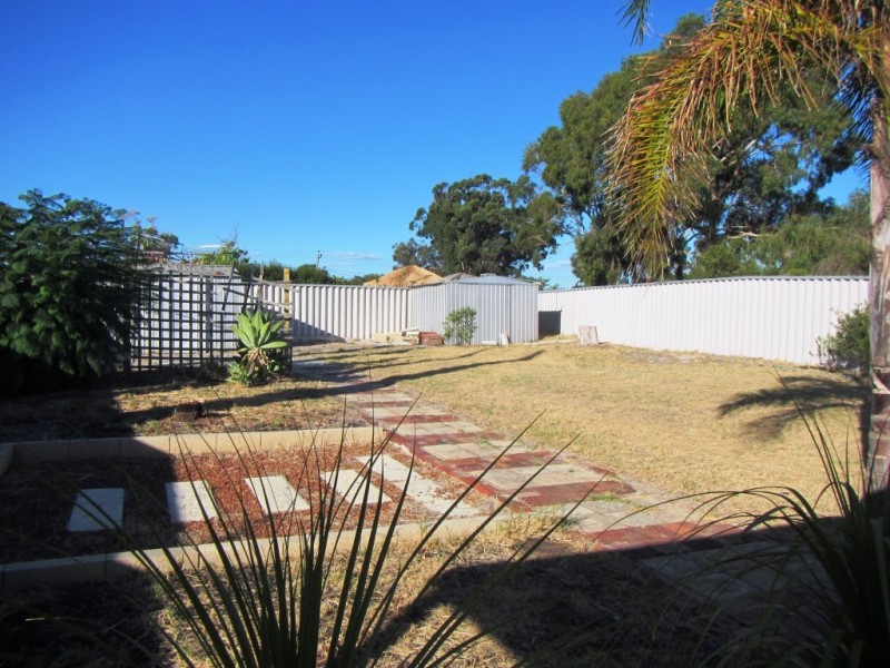 40 Woodmore Road, Langford WA 6147