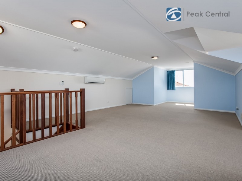 4 Howe Close, San Remo WA 6210