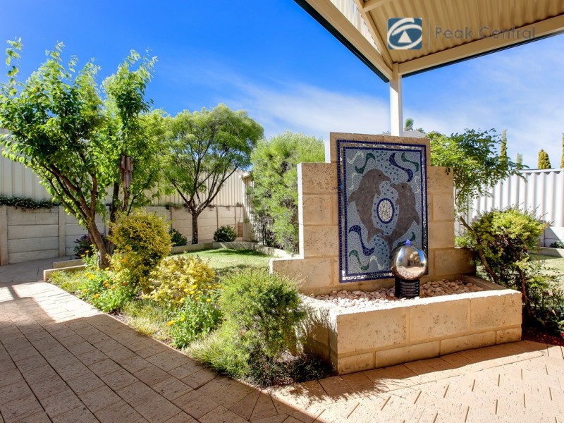 4 Howe Close, San Remo WA 6210