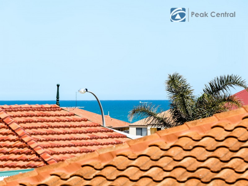 4 Howe Close, San Remo WA 6210