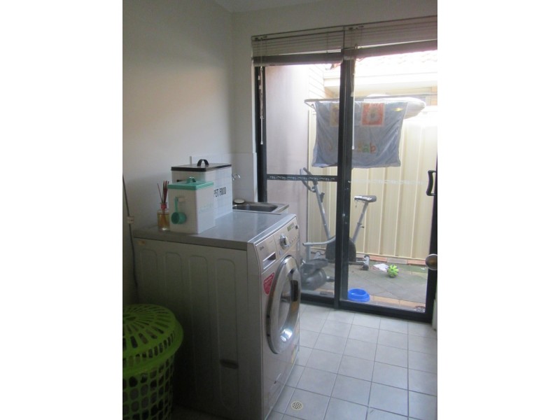 17 Yarra Promenade, Hammond Park WA 6164