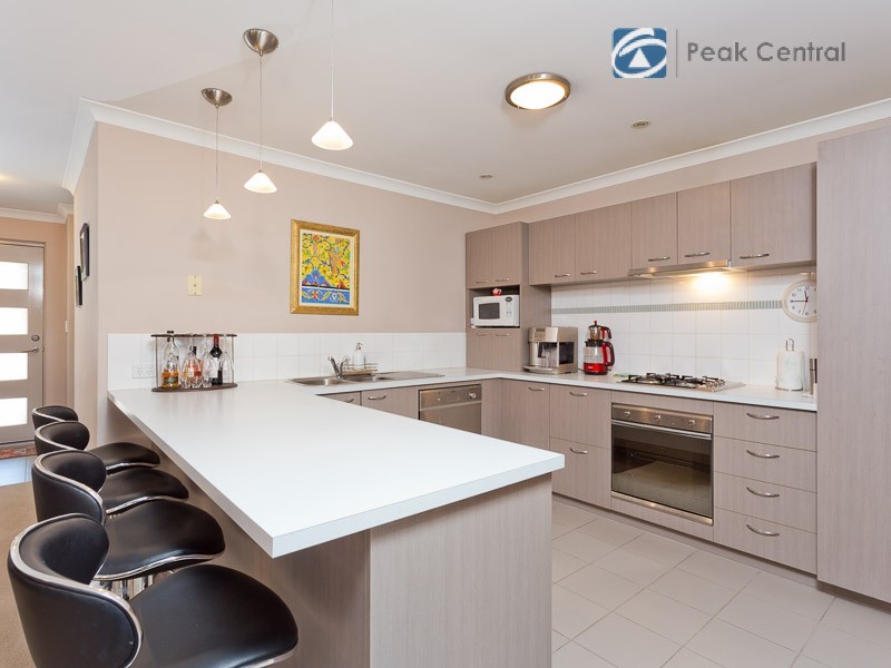 U4/1 Jardine Street, Success WA 6164