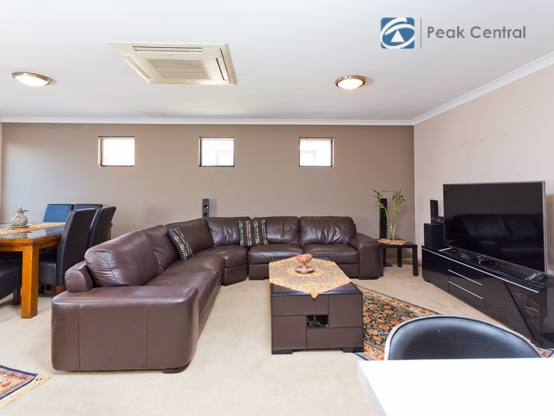 U4/1 Jardine Street, Success WA 6164