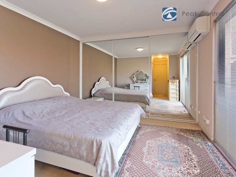 U4/1 Jardine Street, Success WA 6164