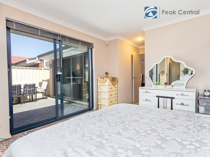 U4/1 Jardine Street, Success WA 6164