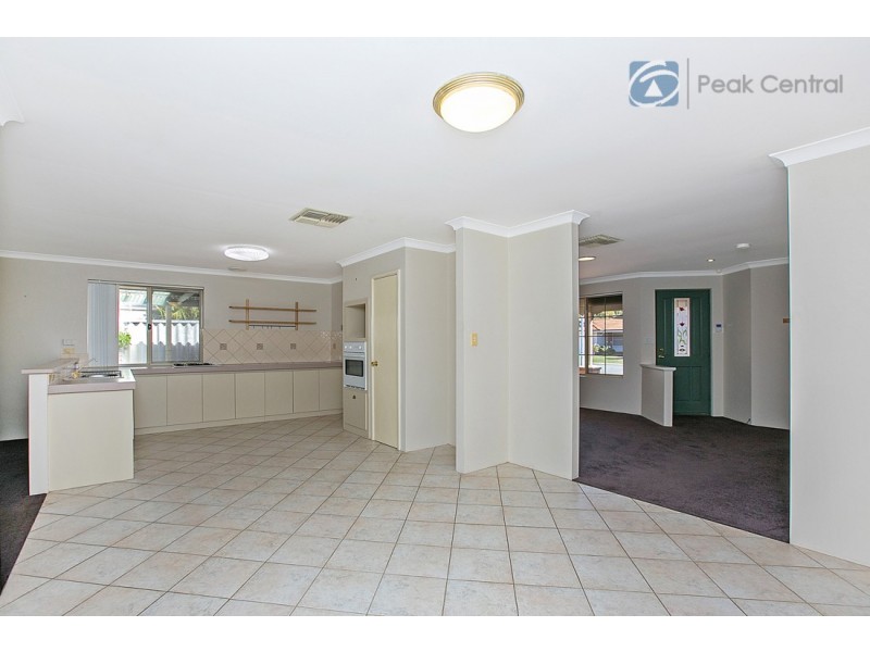 6 Woolmore Cross, Atwell WA 6164