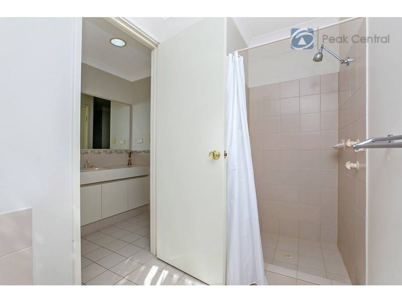 6 Woolmore Cross, Atwell WA 6164