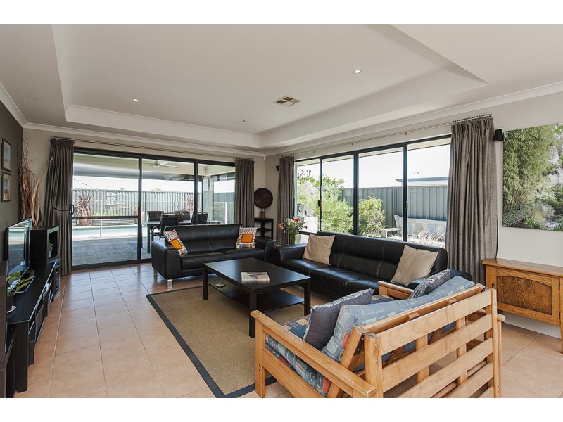 3 Longwood Bend, Aubin Grove WA 6164