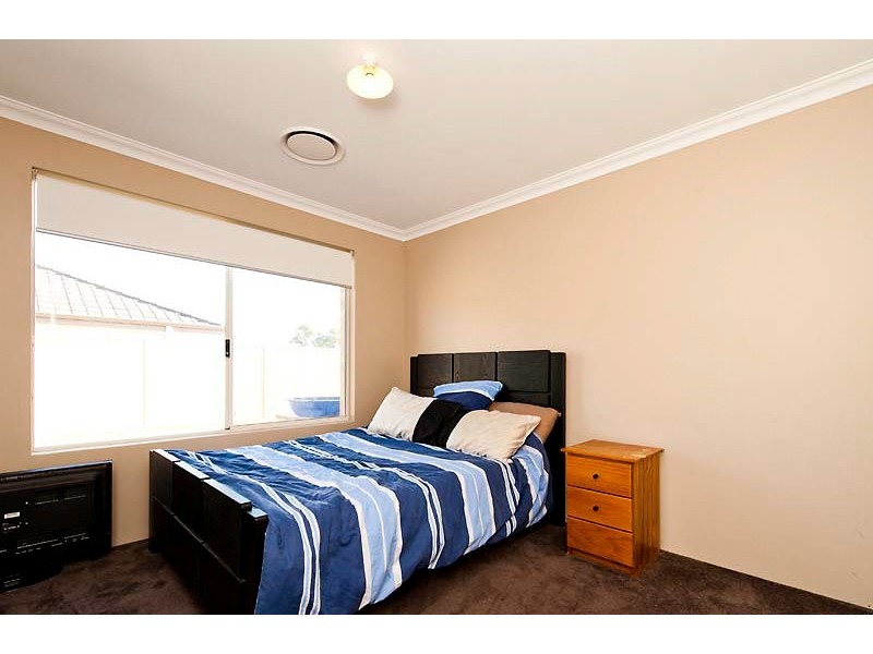 53 Daviesia Turn, Success WA 6164