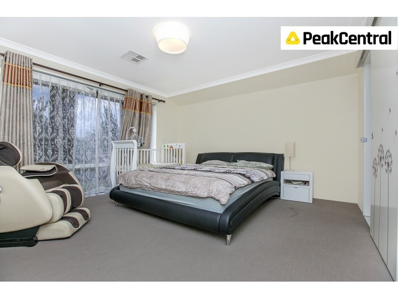 25 Mohan Loop, Hammond Park WA 6164