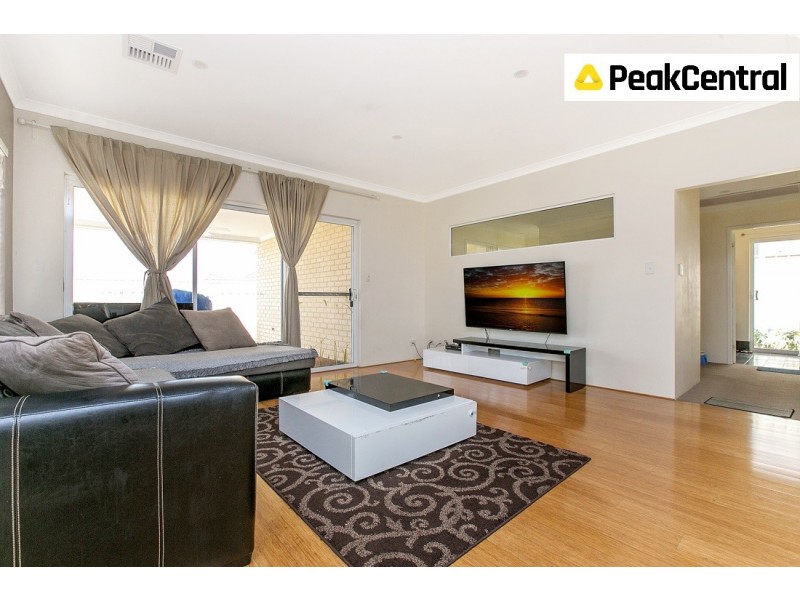 25 Mohan Loop, Hammond Park WA 6164