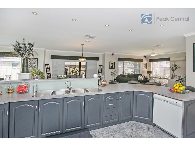 7 Laigo Way, Hammond Park WA 6164