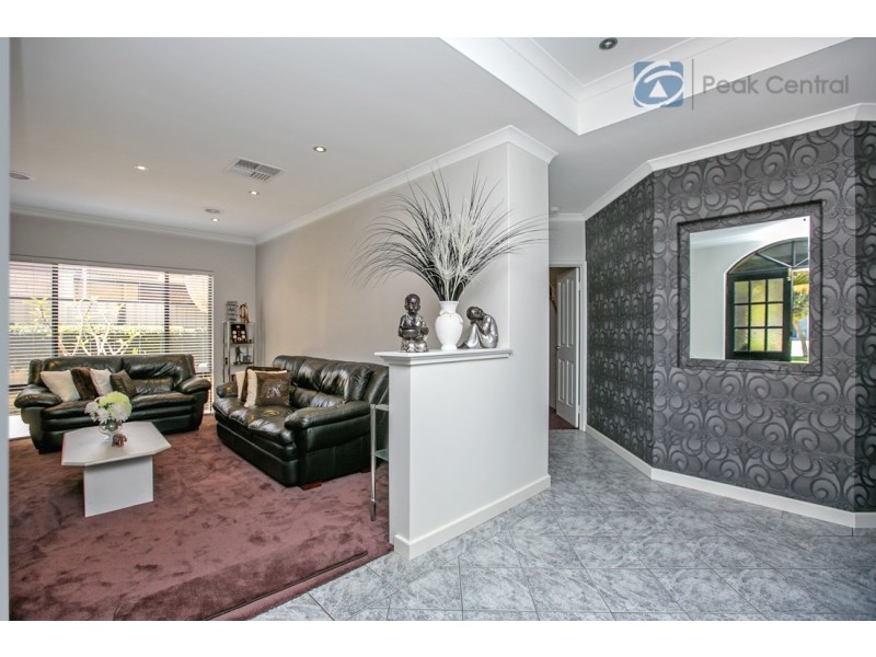 7 Laigo Way, Hammond Park WA 6164