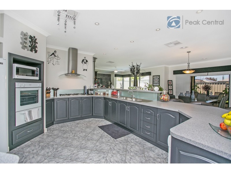 7 Laigo Way, Hammond Park WA 6164