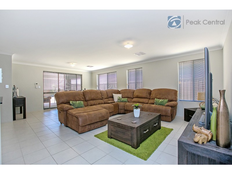 167 Frankland Ave, Hammond Park WA 6164