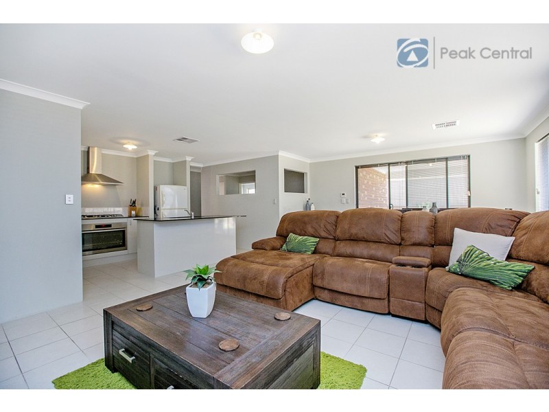 167 Frankland Ave, Hammond Park WA 6164