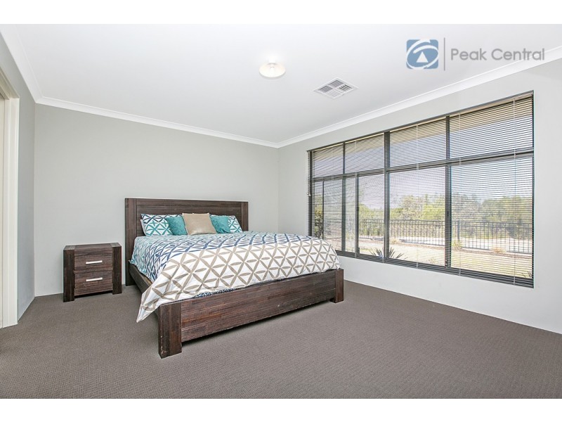 167 Frankland Ave, Hammond Park WA 6164