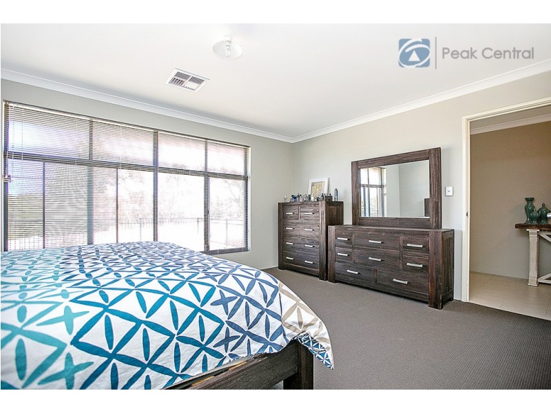 167 Frankland Ave, Hammond Park WA 6164