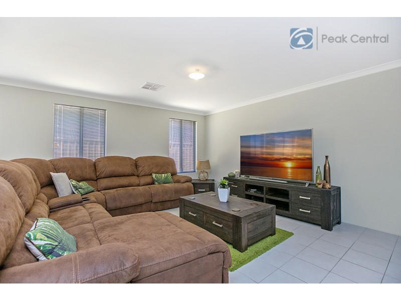 167 Frankland Ave, Hammond Park WA 6164