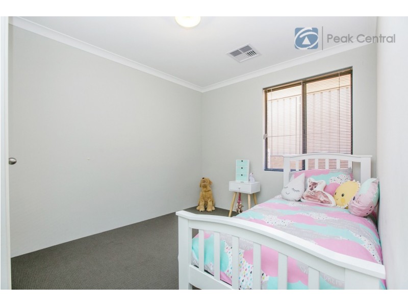 167 Frankland Ave, Hammond Park WA 6164