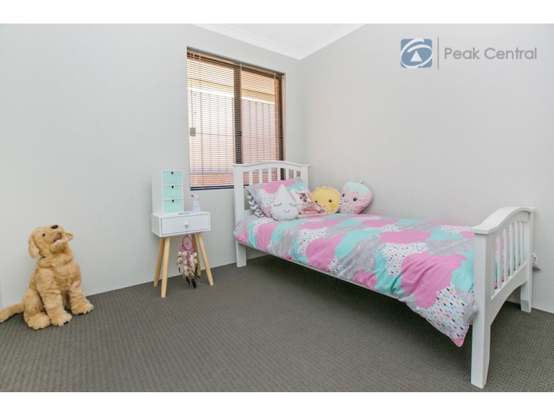 167 Frankland Ave, Hammond Park WA 6164