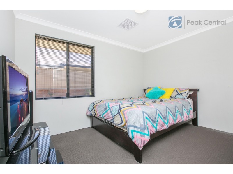 167 Frankland Ave, Hammond Park WA 6164