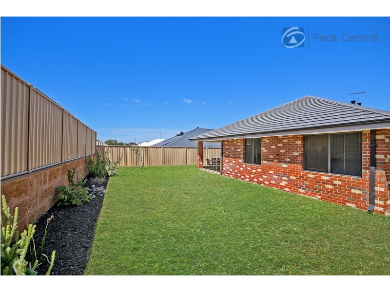 167 Frankland Ave, Hammond Park WA 6164