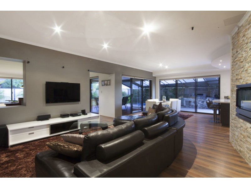 2 Bledsoe Way, Success WA 6164