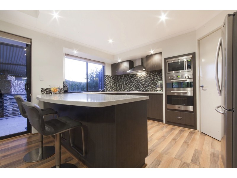 2 Bledsoe Way, Success WA 6164