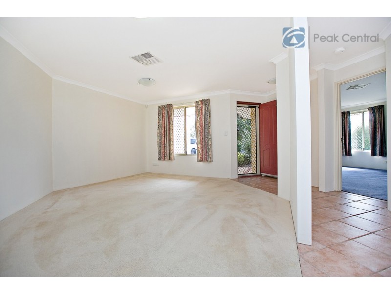 38 Avon Crescent, Atwell WA 6164