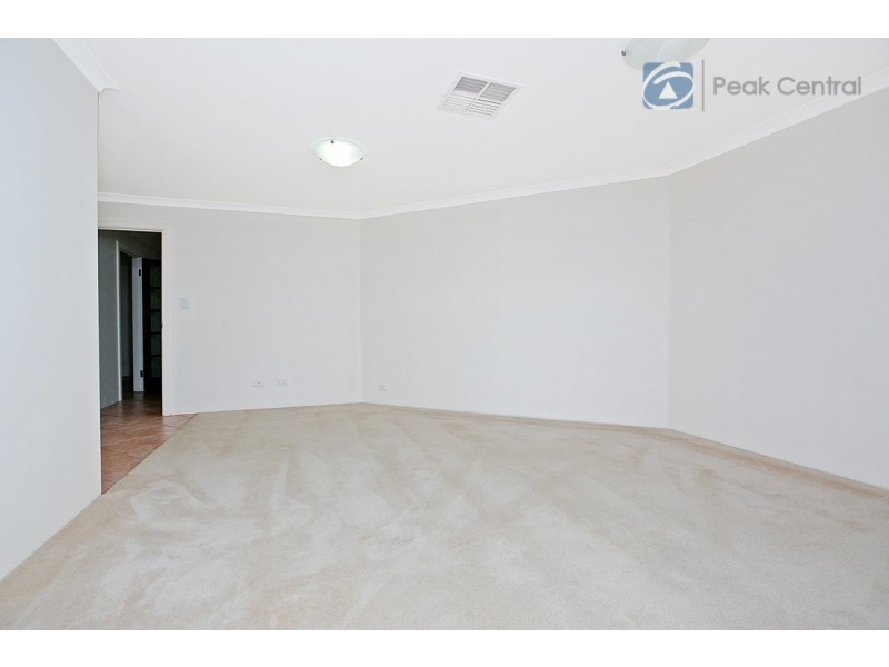 38 Avon Crescent, Atwell WA 6164