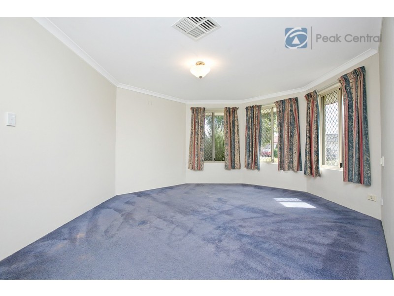 38 Avon Crescent, Atwell WA 6164