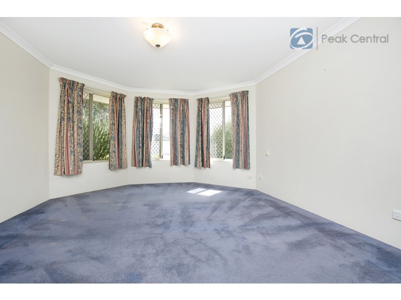 38 Avon Crescent, Atwell WA 6164